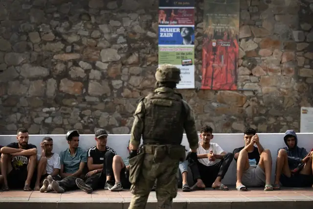 Video thumbnail for Spain border crisis: Thousands leave north African enclave after influx