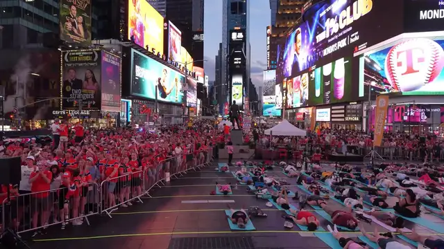 Video thumbnail for US: Norway national football team supporters gather in Times Square ahead of World Cup match.