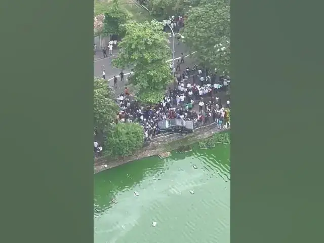 Video thumbnail for support car also crashes into Lake Beira