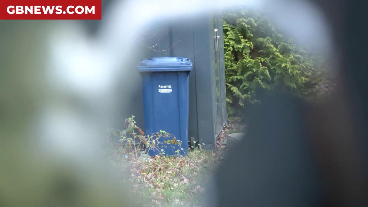 Video thumbnail for WATCH: ​GB News attempts to find Iran's new Supreme Leader in his luxury London home