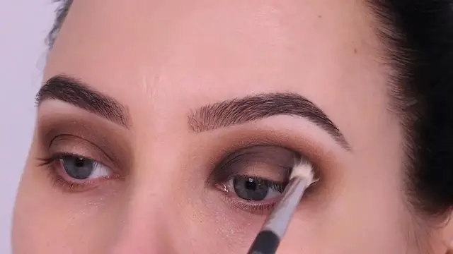 'Video thumbnail for HOW TO GLITTER SMOKEY EYES! Try This Look for The Holidays!'