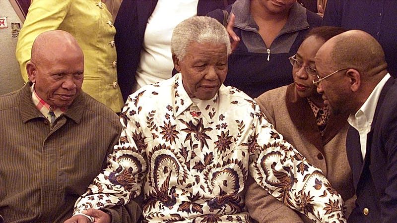 Video thumbnail for South African court clears sale of Nelson Mandela artefacts