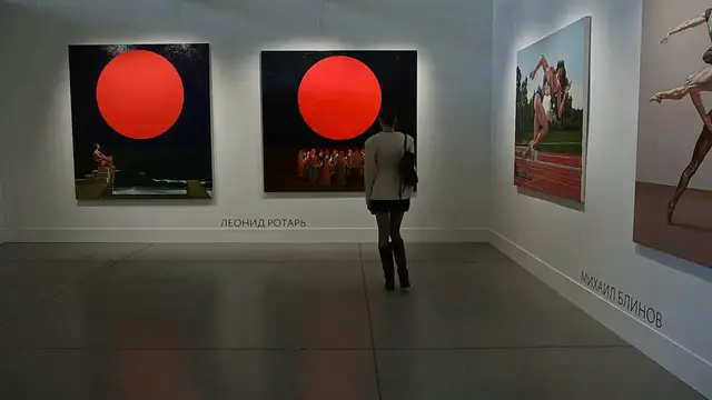 Video thumbnail for Russia: Visitors attend 14th Cosmoscow 2026 contemporary art fair in Moscow.