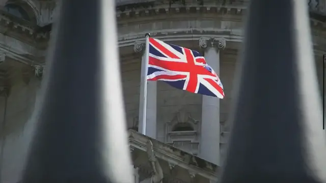 Video thumbnail for Check Average Annual Salaries For Finance In The UK