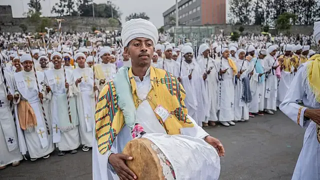 Video thumbnail for Ethiopians celebrate Meskel and call for peace amid renewed fighting