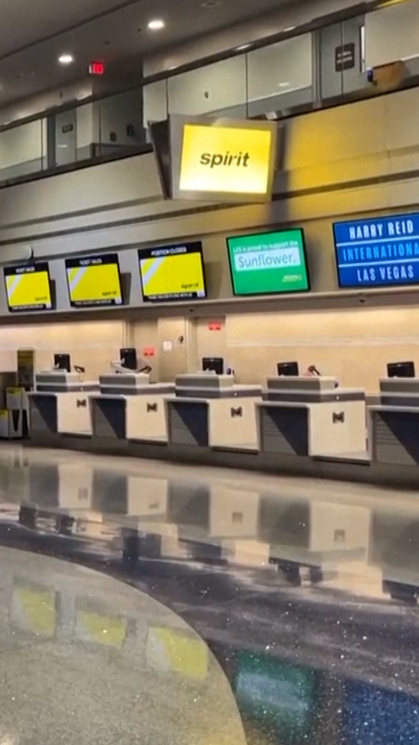 Video thumbnail for Spirit Airlines collapses amid rising fuel costs from war on Iran