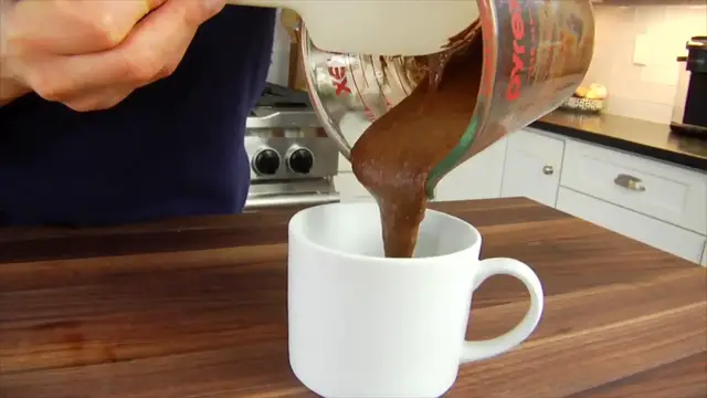 'Video thumbnail for 2 MINUTE CHOCOLATE + VANILLA MUG CAKE RECIPES ¦ gluten free, keto and paleo (720p 30fps)'