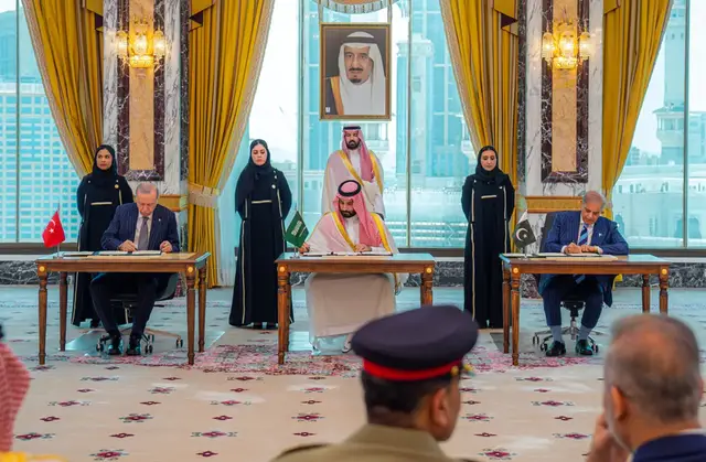 Video thumbnail for Trilateral Defense Pact Aims to Boost Regional Stability