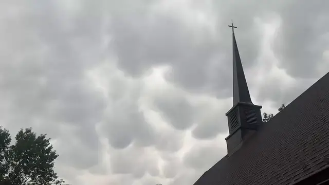 Video thumbnail for US: Mammatus Clouds Spotted Over Silver Spring, Maryland.