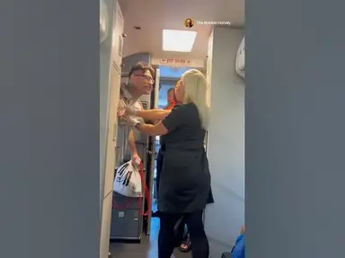 'Video thumbnail for Jiu-jitsu Champion Kicked Off Flight'