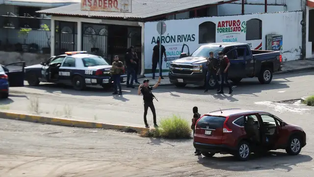 'Video thumbnail for Mexico’s Sinaloa cartel war displaces thousands'