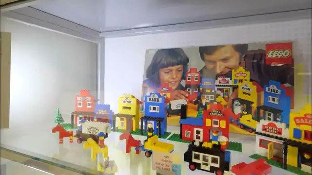Video thumbnail for Incredible LEGO Set Collection
