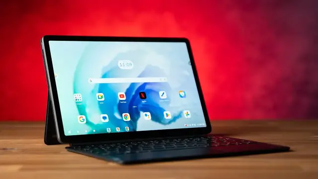 Video thumbnail for Lenovo Tab P11 Pro Gen 2 Review: Beating Samsung & Apple?