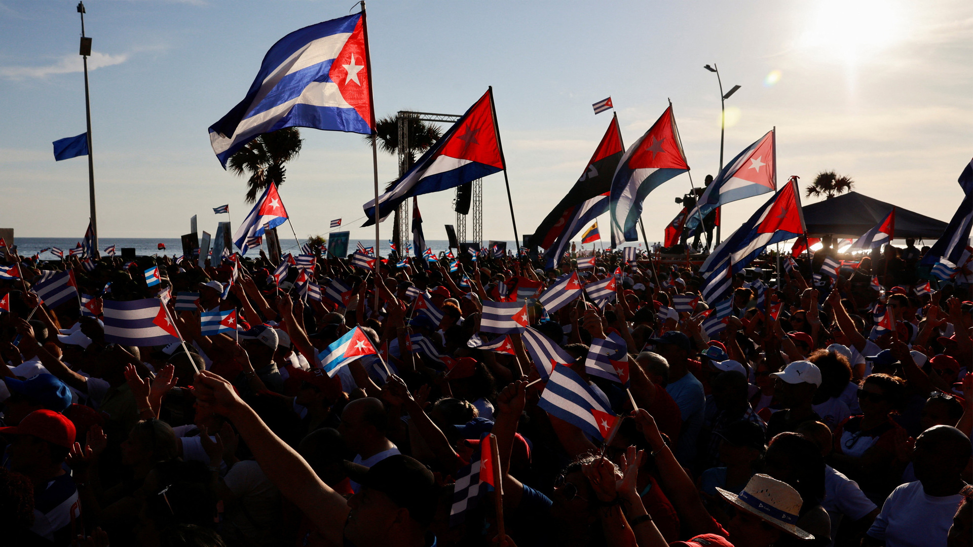 Video thumbnail for Thousands in Cuba rally for Raul Castro to protest US indictment
