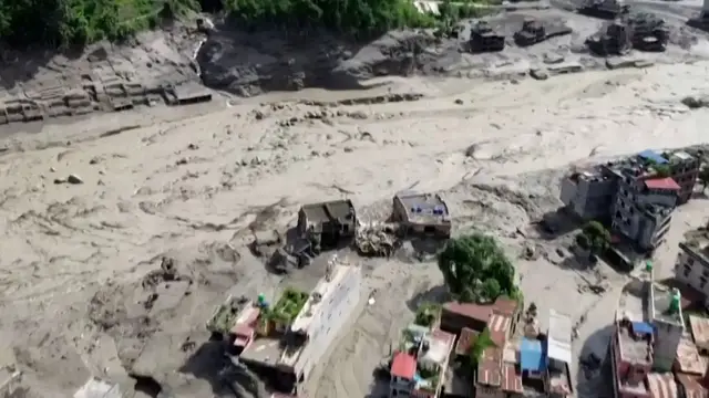 Video thumbnail for Nepal floods leave hundreds missing as search and rescue operations continue