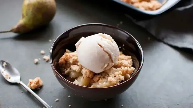 Video thumbnail for Classic Pear Crisp recipe