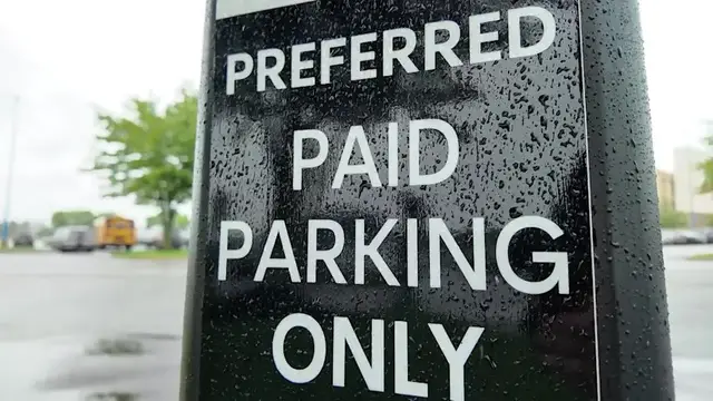 Video thumbnail for Willowbrook Mall now charging for 'premium parking'