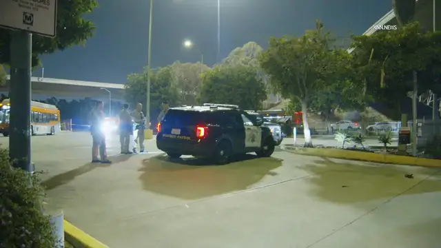 Video thumbnail for US, Los Angeles: Vermont Vista Motorcyclist Dead After Fatal Fall From 105 Fwy Trans Road.