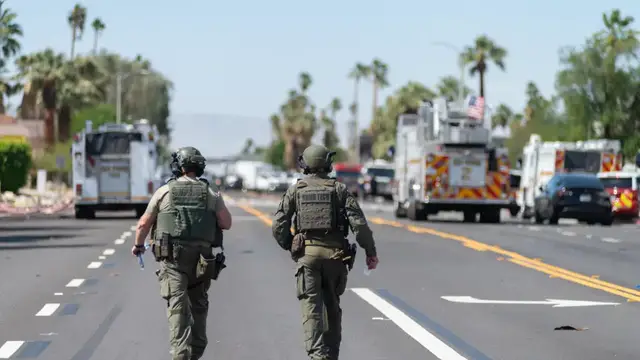 Video thumbnail for USA: Bomb kills one near California fertility clinic; FBI calls it 'terrorism'