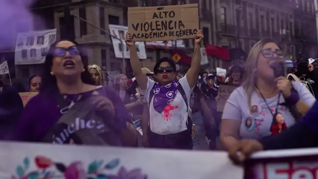 Video thumbnail for The numbers behind UN report on women and girls killed