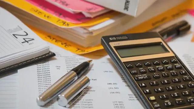 Video thumbnail for Unraveling UK Income Tax Brackets: A Guide to Effective Financial Planning