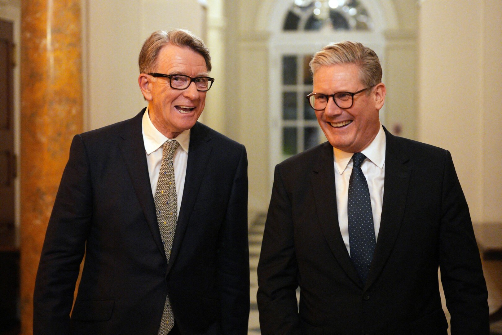 Video thumbnail for Starmer fights for political survival: UK PM apologises for Mandelson appointment