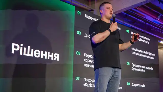 Video thumbnail for Ukraine's top general is splitting country, says ousted defence minister