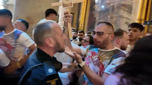 'Video thumbnail for Israeli police clash with Christian worshippers on Easter'