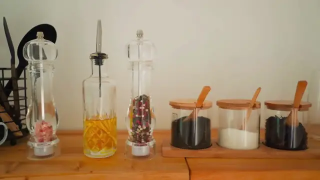 Video thumbnail for Modern Kitchen Cabinet Ideas