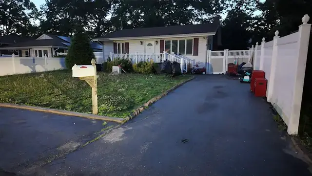 Video thumbnail for 2 people arrested after Shirley house fight turns fatal