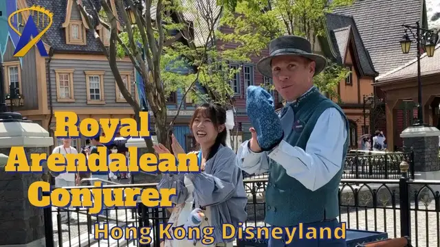 'Video thumbnail for Magician in World of Frozen at Hong Kong Disneyland'