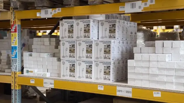 Video thumbnail for China: Chinese-made cooling products sell like hot cakes as heatwave grips Italy.