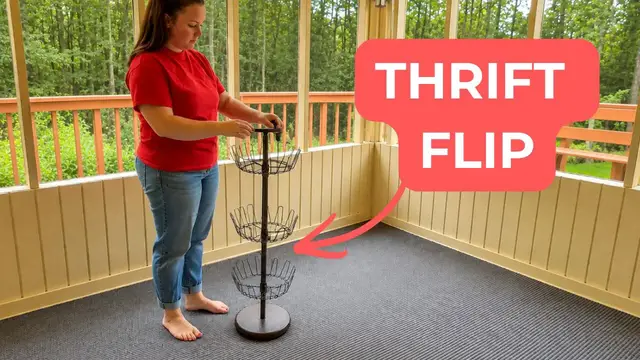 Video thumbnail for Why Everyone Is Putting Shoe Organizers On Their Front Porch!