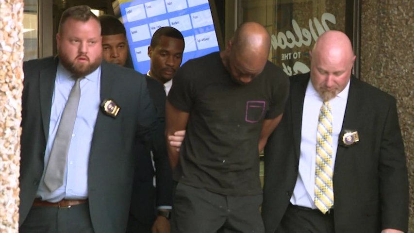 Video thumbnail for Brooklyn man sentenced to 15 years in prison after shooting at MTA employees in 2023