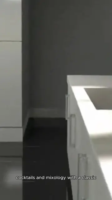 Video thumbnail for Aperol spritz recipe (1)