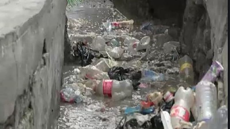Video thumbnail for Abidjan’s young people wage war on trash