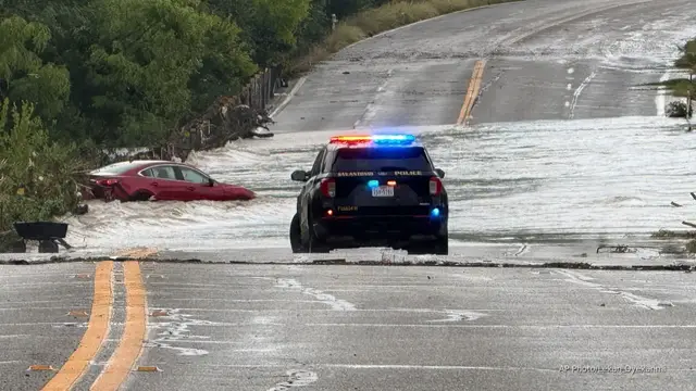 Video thumbnail for 5 dead, 2 missing after San Antonio flooding