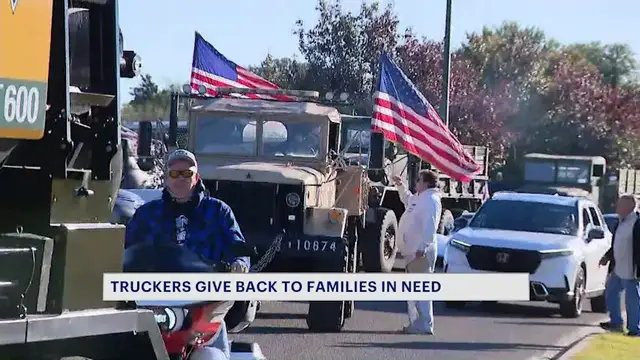 Video thumbnail for Truckers gather at Suffolk County Community College for day of giving