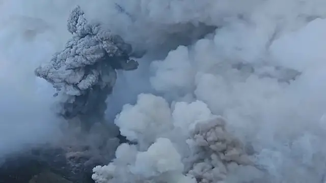 'Video thumbnail for WATCH: Russia’s Krasheninnikov volcano erupts for first time in centuries'