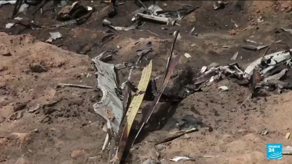 Video thumbnail for Trial over 2014 Air Algeria plane crash opens in Paris