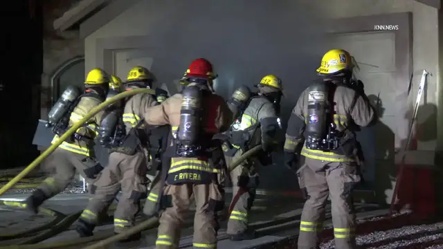 Video thumbnail for US, Phoenix: Phoenix Saint Catherine Avenue Garage Fire.
