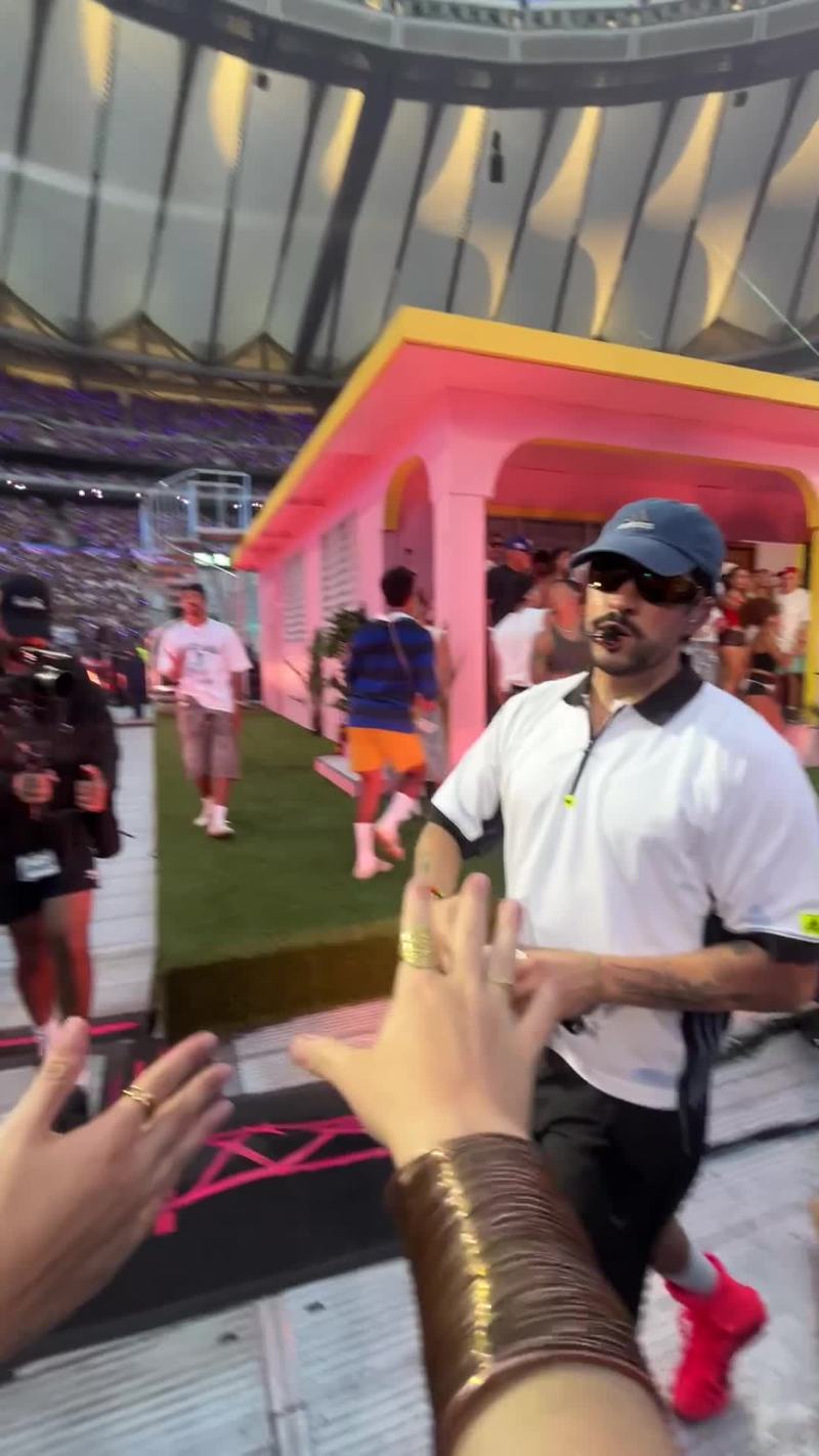 Video thumbnail for Latin Music Star Sharing an Unforgettable Moment with Fans