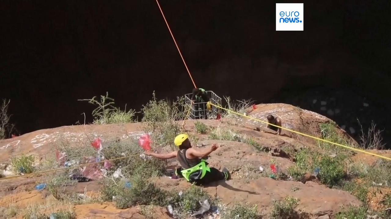 Video thumbnail for 'Spider-Man of Yemen' dies after fall into volcanic crater