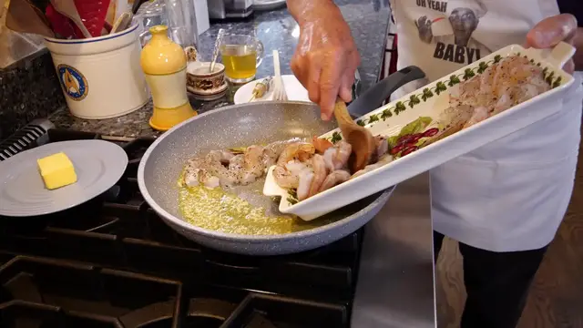 'Video thumbnail for Creamy Fettuccine Shrimp Alfredo – Better Than Restaurant Pasta'