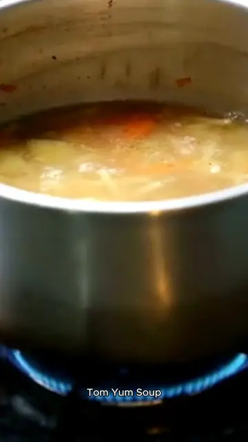 'Video thumbnail for Tom yum soup recipe'