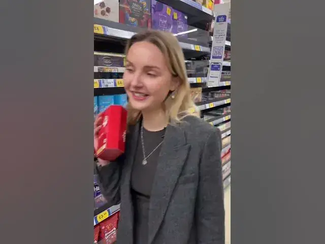 Video thumbnail for It's Valentine's Day, of course delivery drivers are striking and chocolate prices are rising 🍫