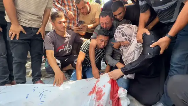 Video thumbnail for 7 Palestinians killed in Israeli strike on civilian police post in northern Gaza.