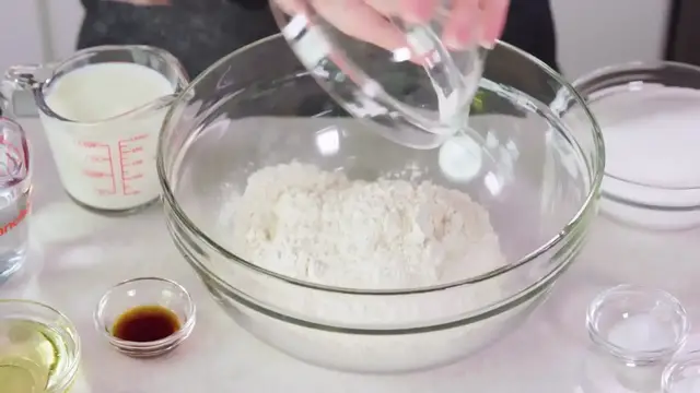 Video thumbnail for How to Make The Most Amazing Texas Sheet Cake(720P HD)
