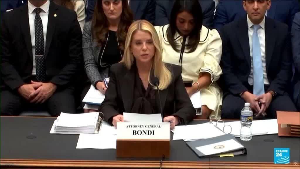 Video thumbnail for US Pam Bondi faces backlash over release of Epstein documents