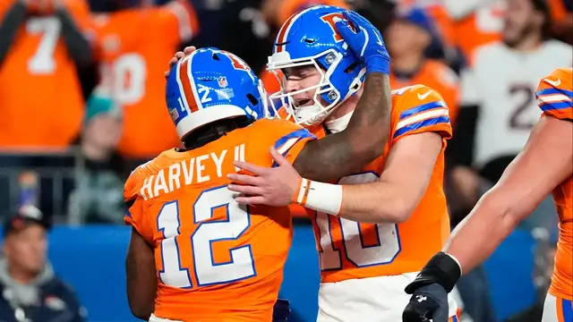 Video thumbnail for Broncos Beat Seahawks Despite Dismal Quarterback Play